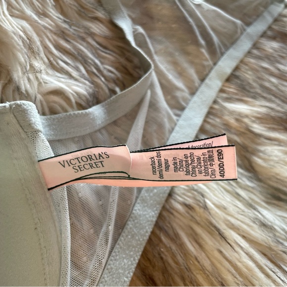 Victoria’s Secret Sexy Tee Lightly Lined Lace Demi Bra - Picture 8 of 8